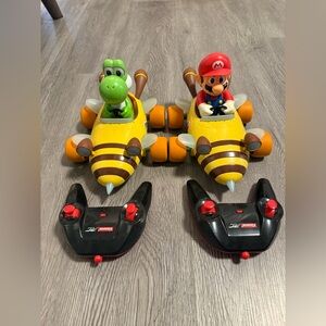 Carrera RC Mario Kart Twin Pack Bumble V Mario + Yoshi
